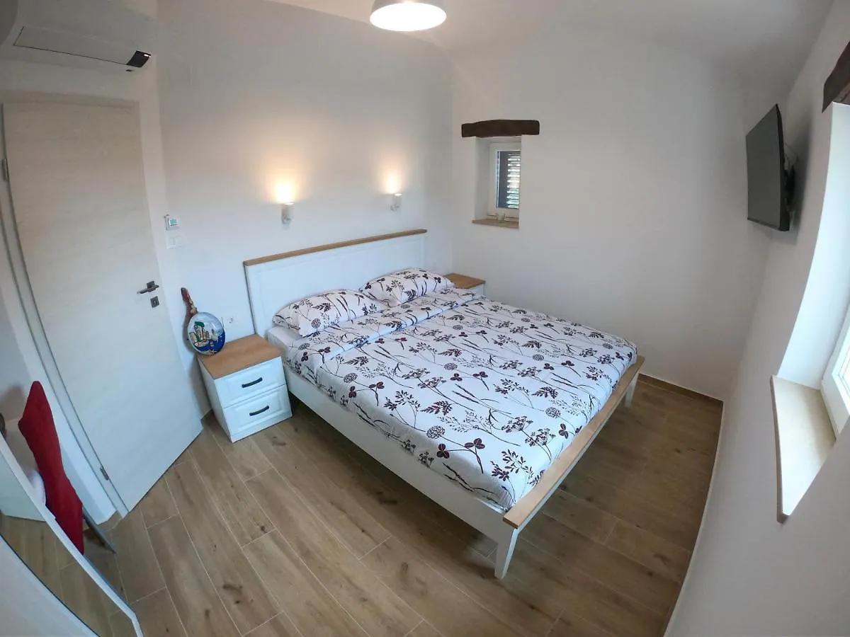 Holiday Home Brsec Мощеничка-Драга 0*,  Хорватия