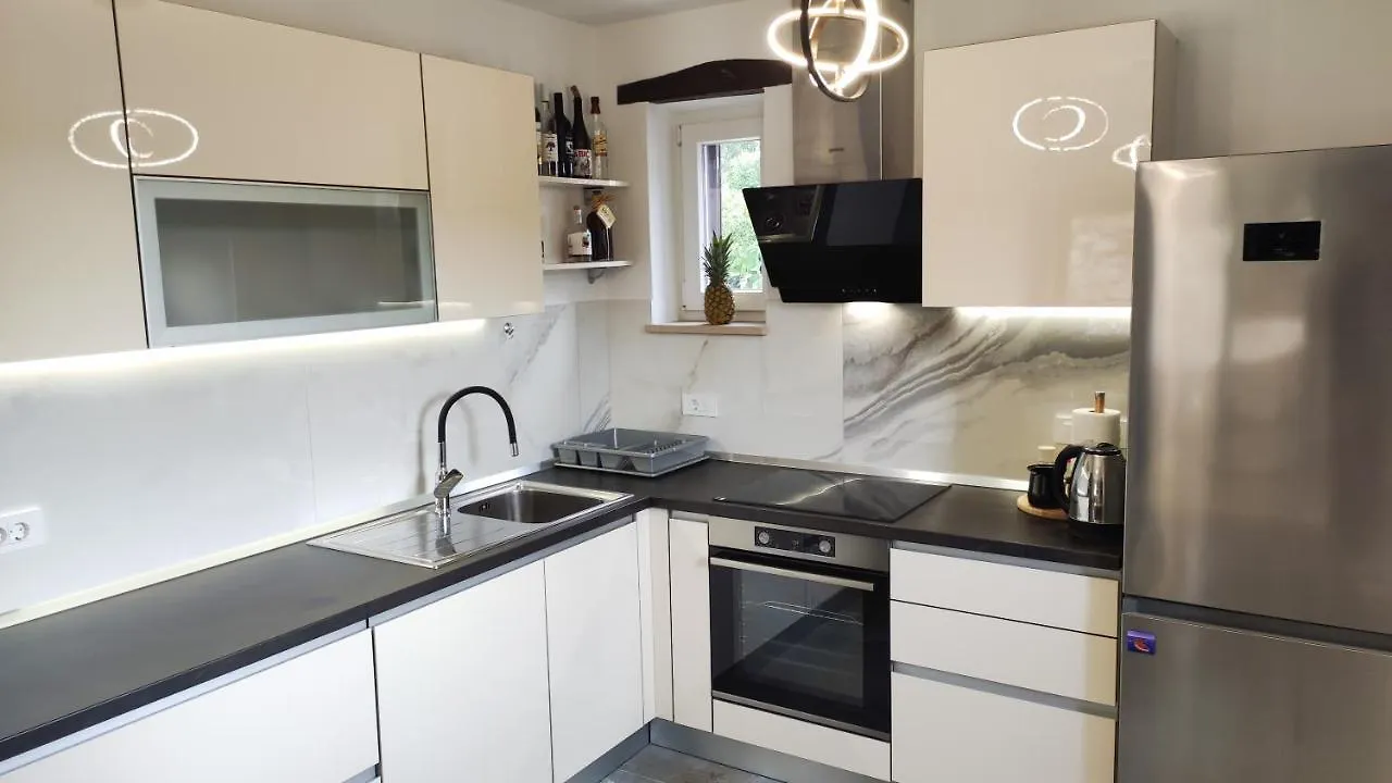 Holiday Home Brsec Мощеничка-Драга
