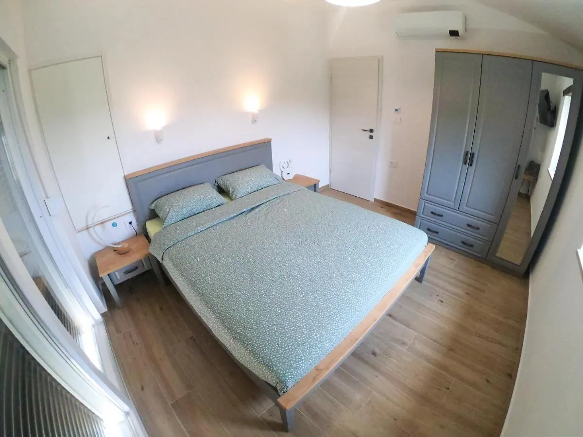 Holiday Home Brsec Мощеничка-Драга
