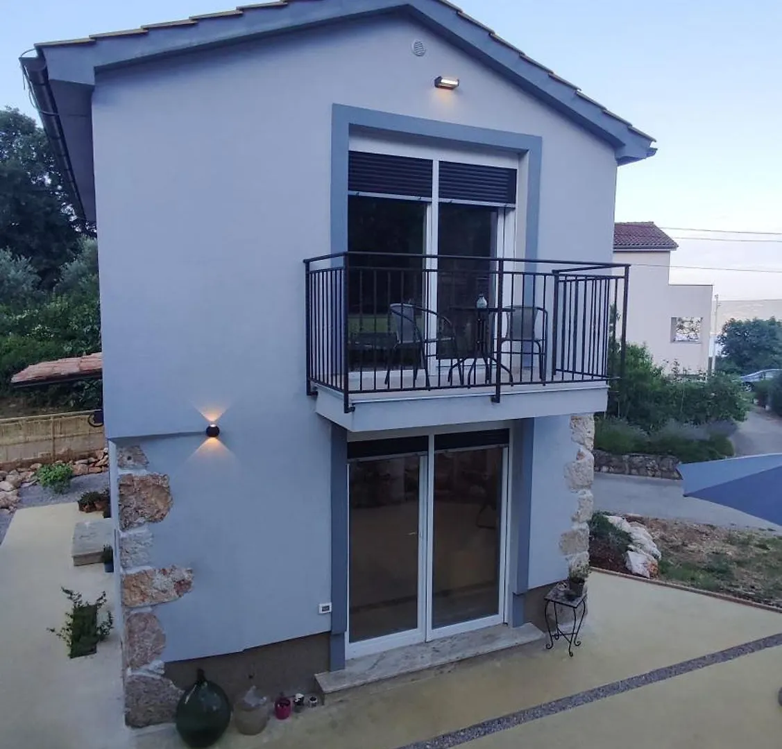 Holiday Home Brsec Мощеничка-Драга 0*,
